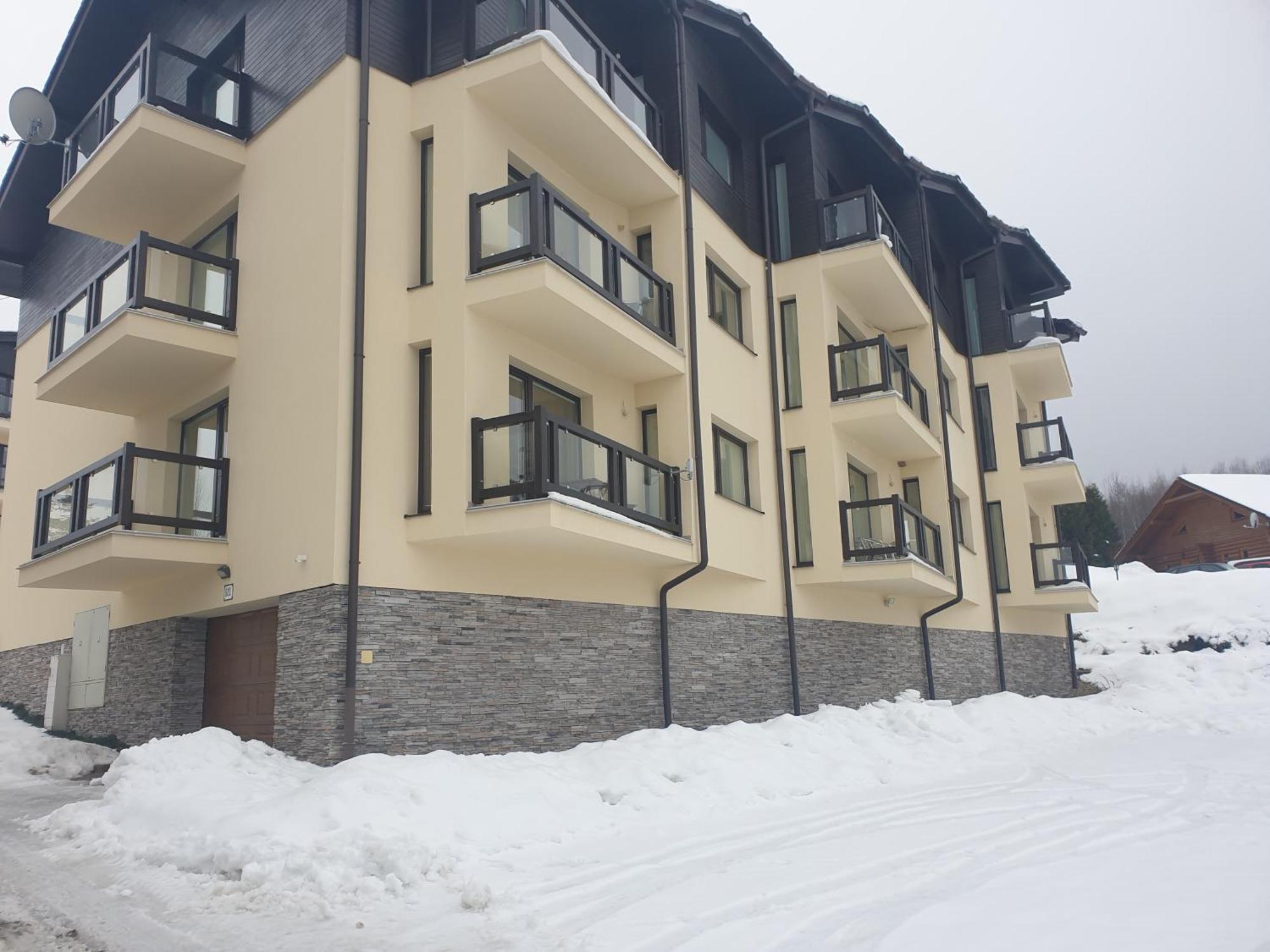 Apartman Slavkov Home & Parking Nová Lesná Exterior foto